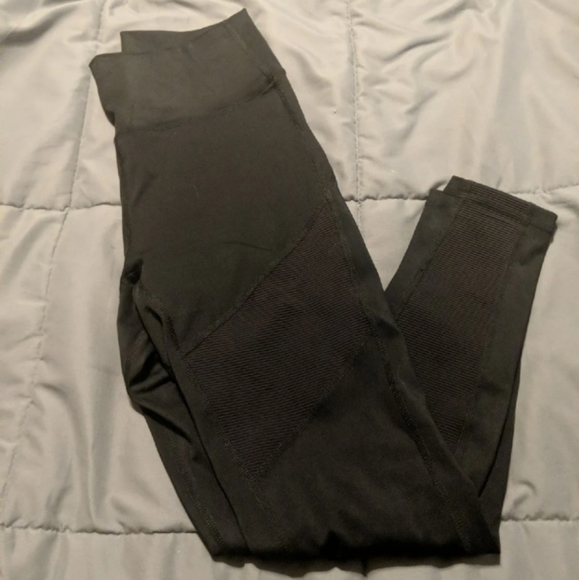 Zyia Black Momentum Brilliant Leggings 